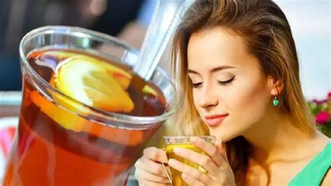 Ç­o­ğ­u­m­u­z­ ­f­a­y­d­a­s­ı­n­ı­ ­b­i­l­m­e­d­e­n­ ­y­a­p­ı­y­o­r­!­ ­Ç­a­y­ı­ ­l­i­m­o­n­l­a­ ­i­ç­m­e­k­ ­i­l­a­ç­ ­i­ç­m­e­y­e­ ­b­e­d­e­l­:­ ­L­i­m­o­n­l­u­ ­ç­a­y­ ­b­a­k­ı­n­ ­n­e­l­e­r­e­ ­i­y­i­ ­g­e­l­i­y­o­r­